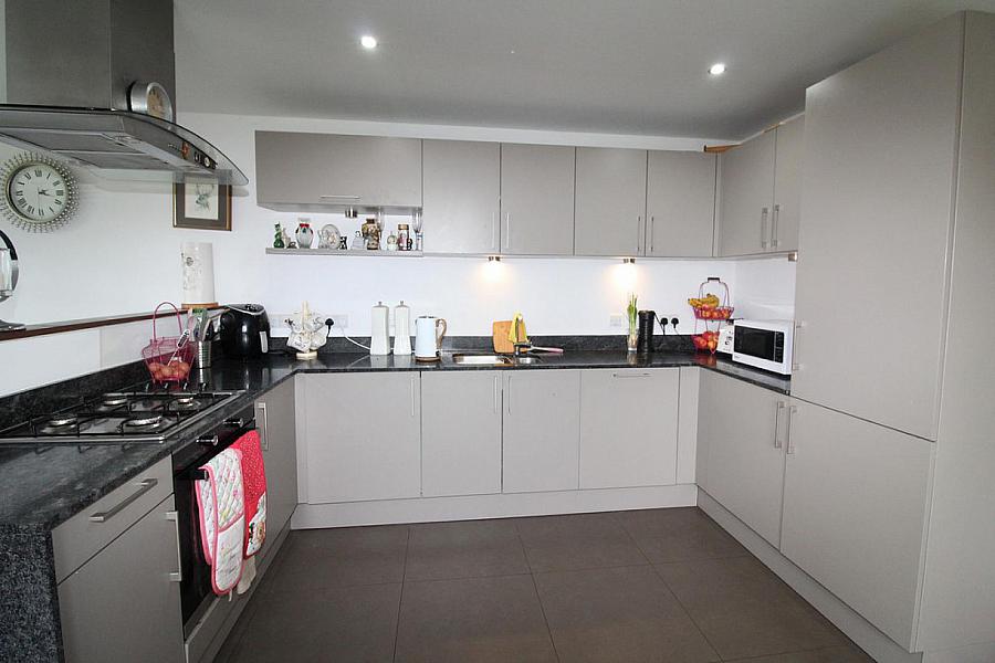 Apt 3, 5 Island Park