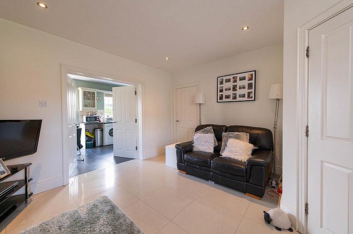 30 Hedgelea Avenue 30 Hedgelea Avenue