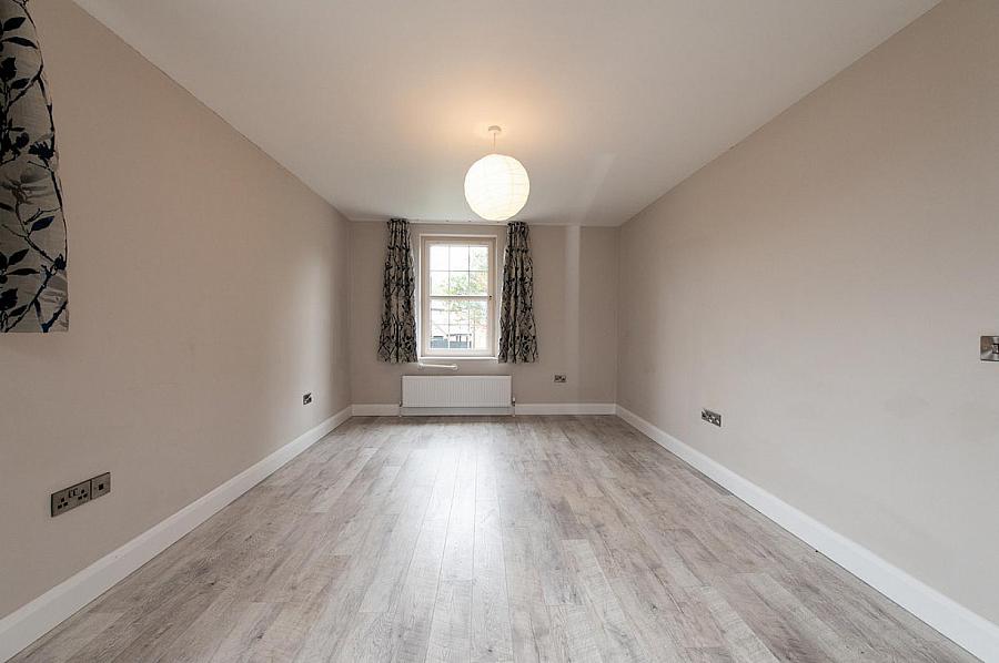 56 Oakfield Park
