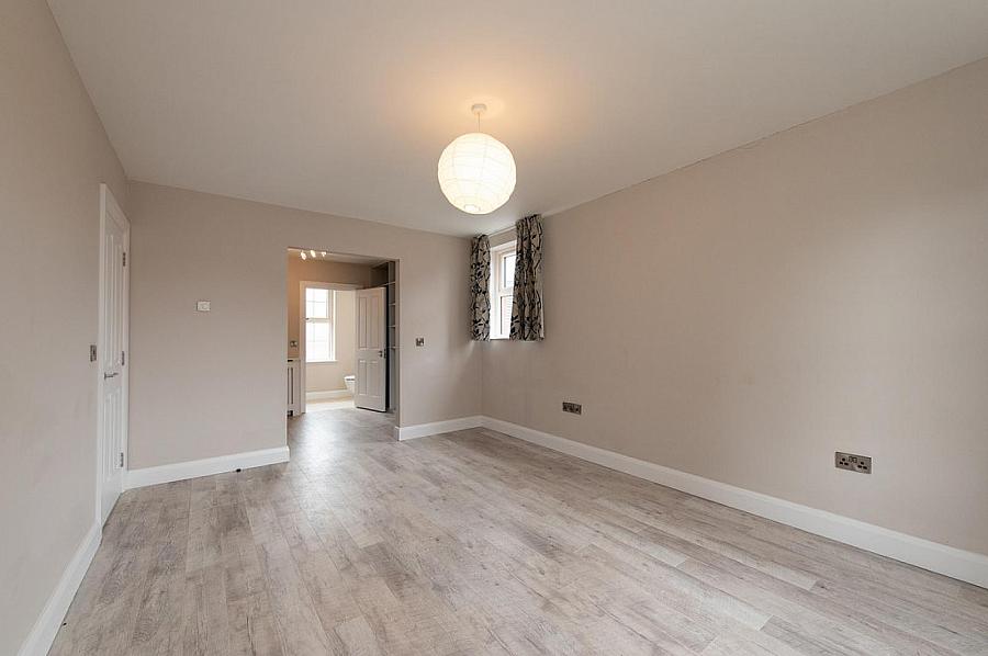 56 Oakfield Park