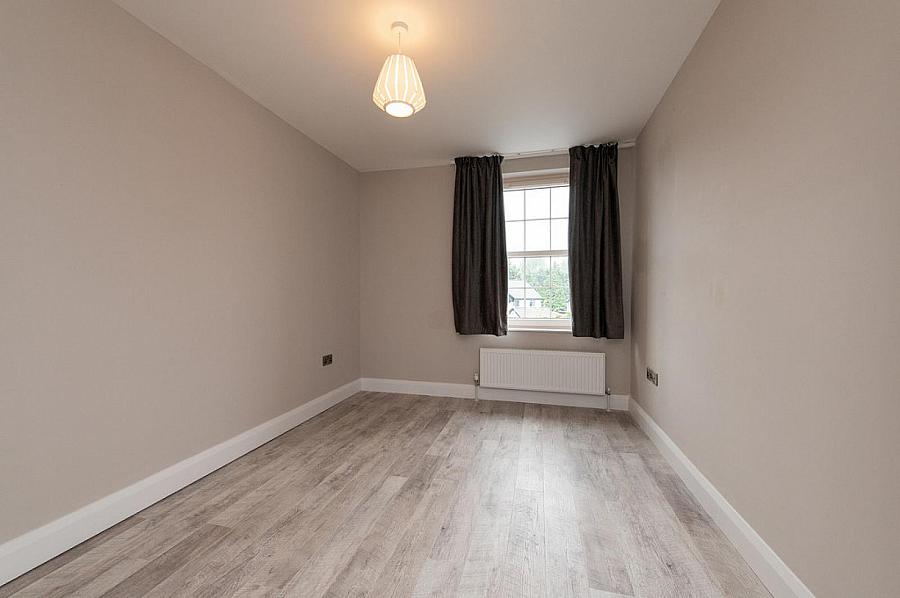 56 Oakfield Park