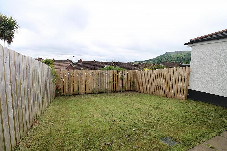 53 Braden Glen