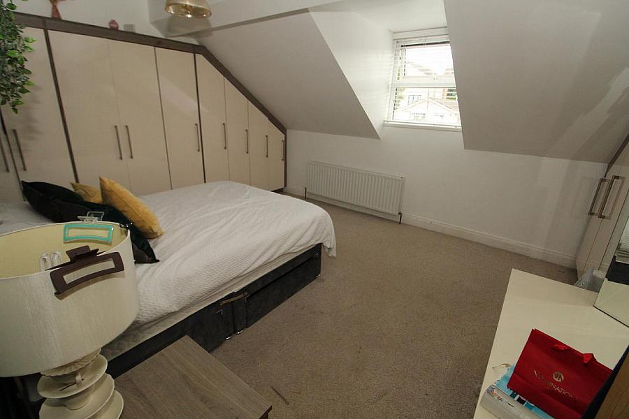 5 Old Mill Crescent
