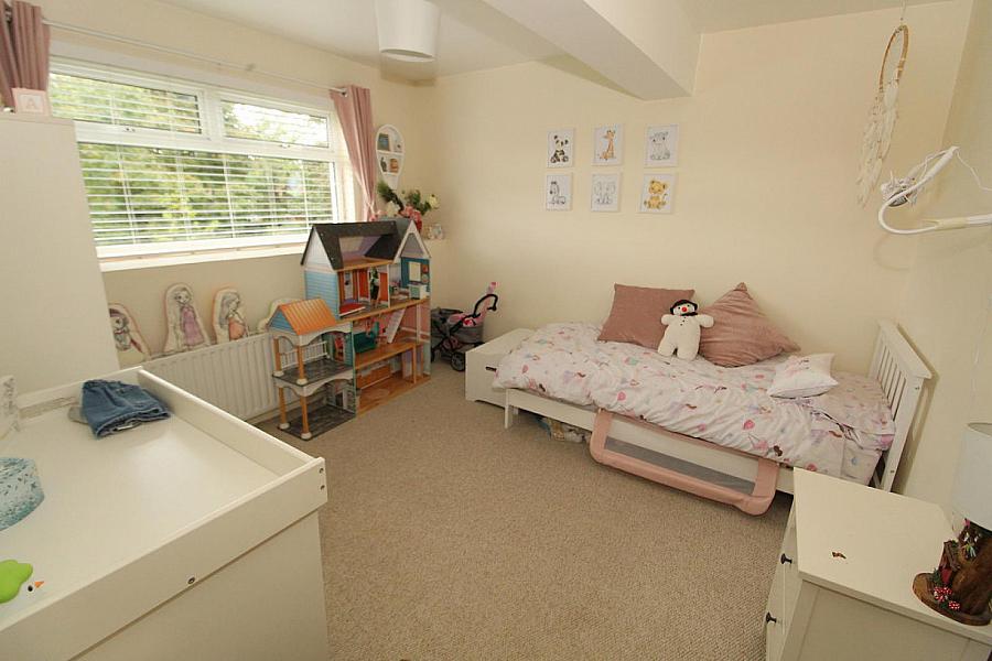 5 Old Mill Crescent