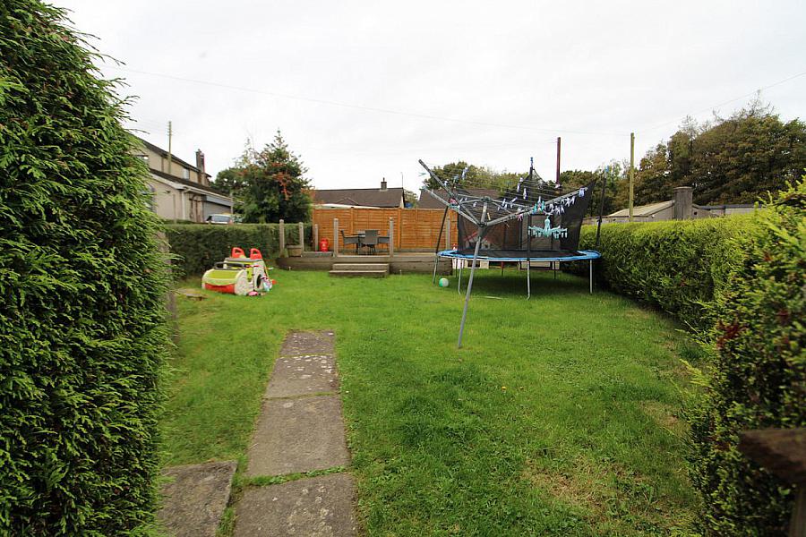 5 Old Mill Crescent