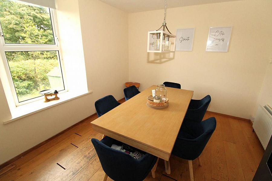 5 Old Mill Crescent