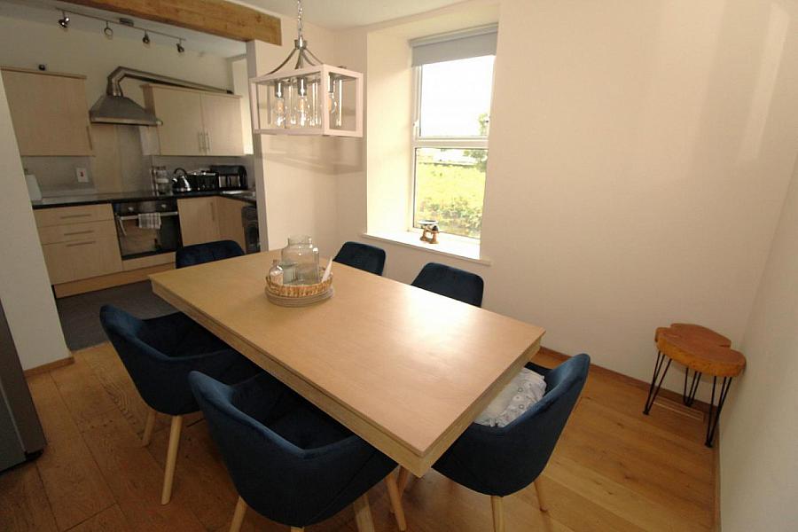5 Old Mill Crescent