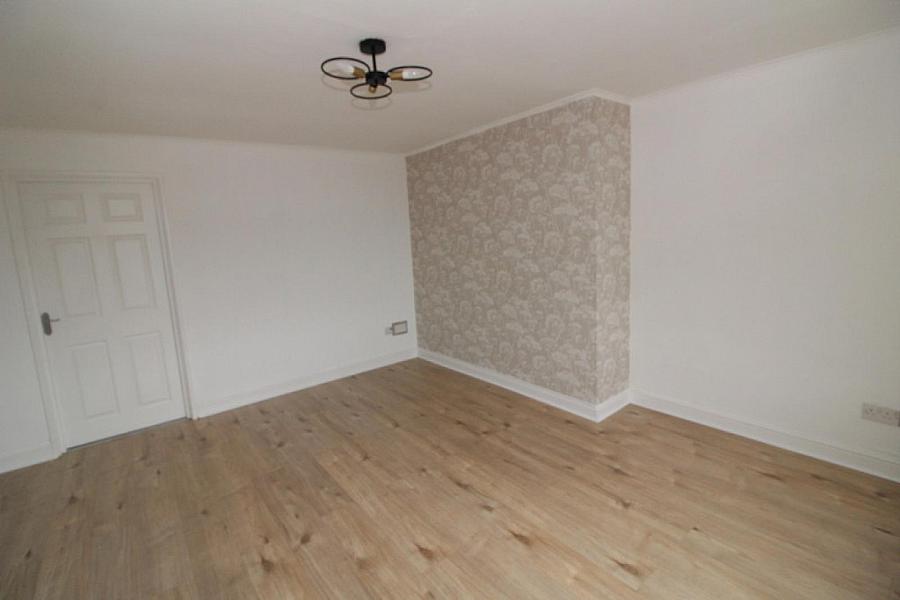 27 Lacken Walk