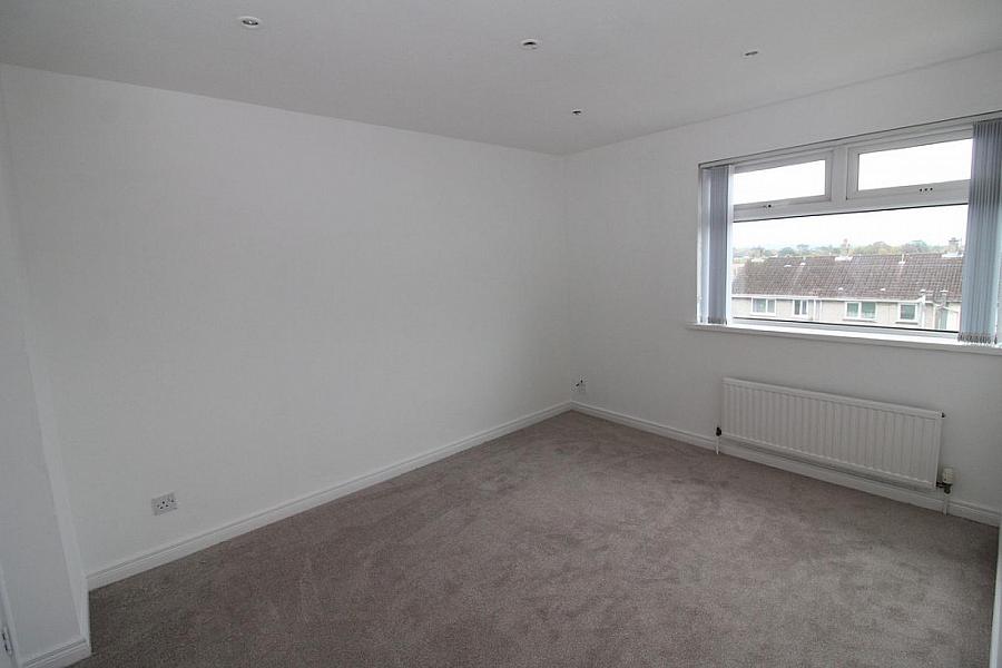 27 Lacken Walk