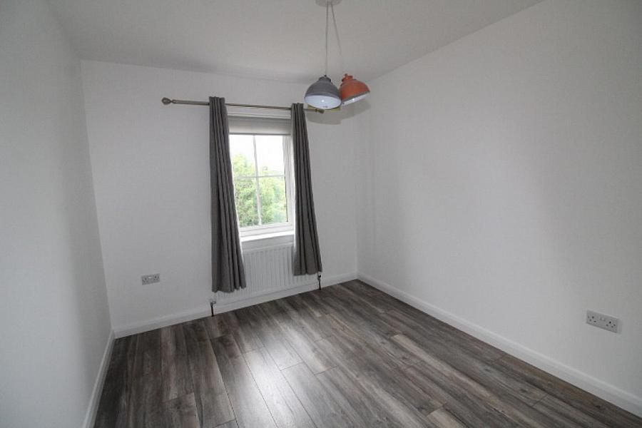 32 Foxton Place