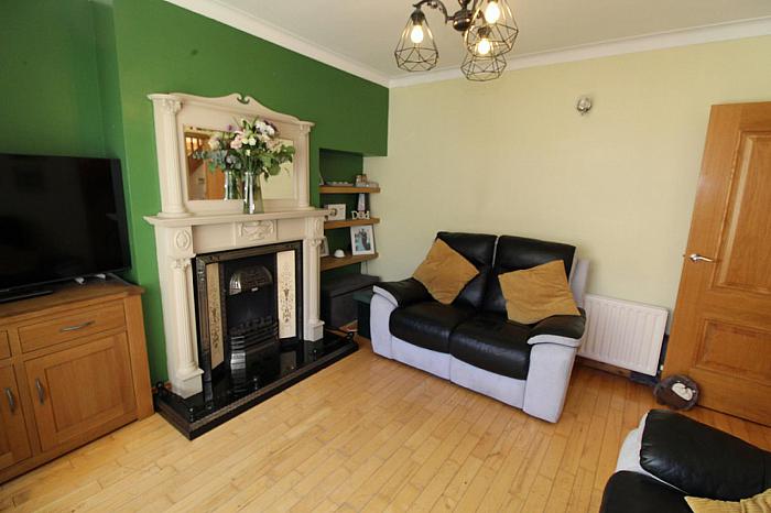 16 Skegoneill Avenue