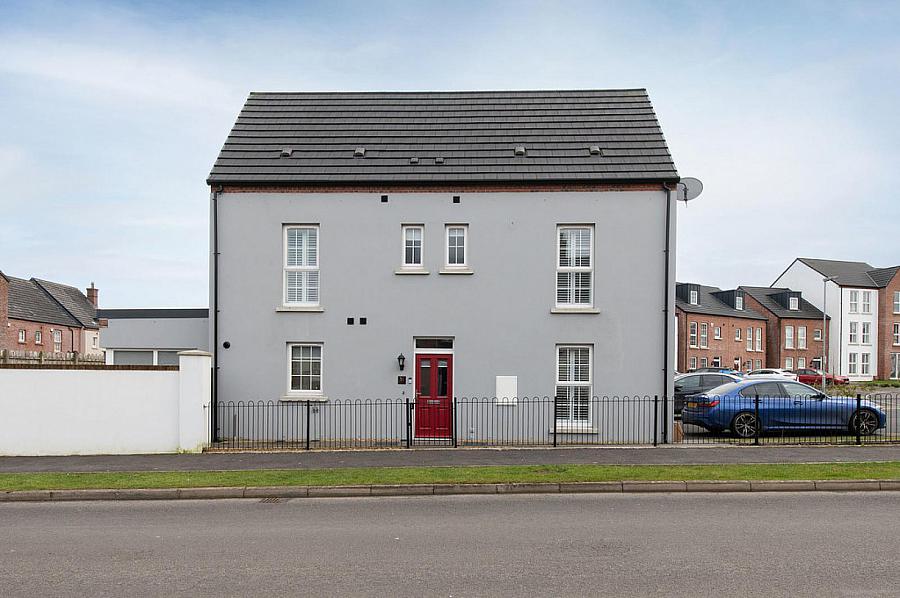 51 Blackrock Crescent,newtownabbey, BT36 4AY