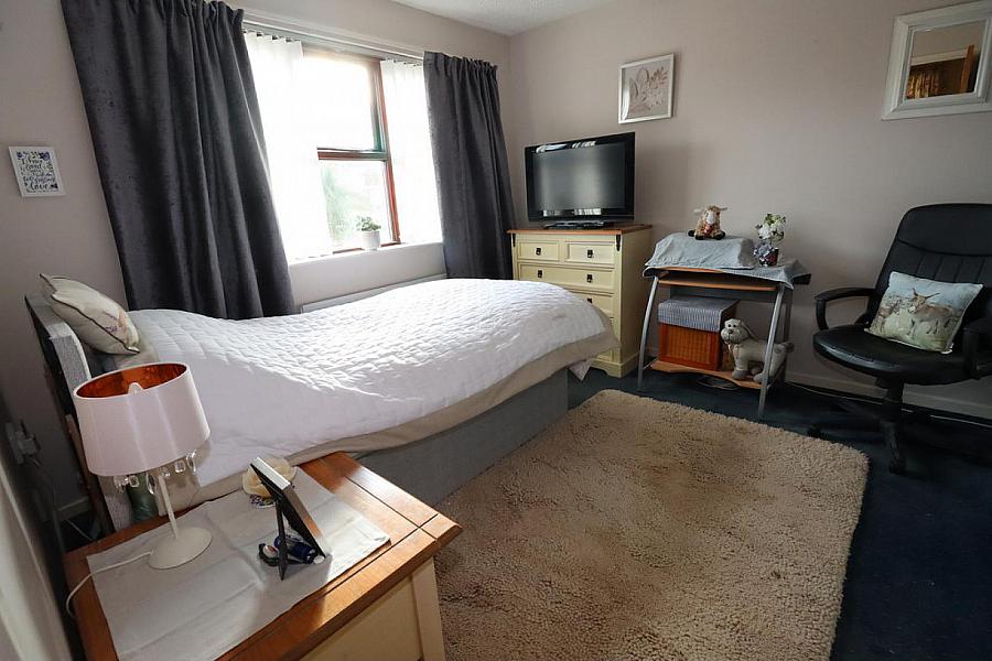 11 Glencraig Gardens