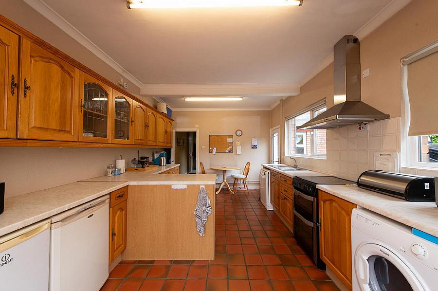 16 Downview Avenue
