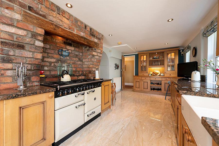 276 Upper Road
