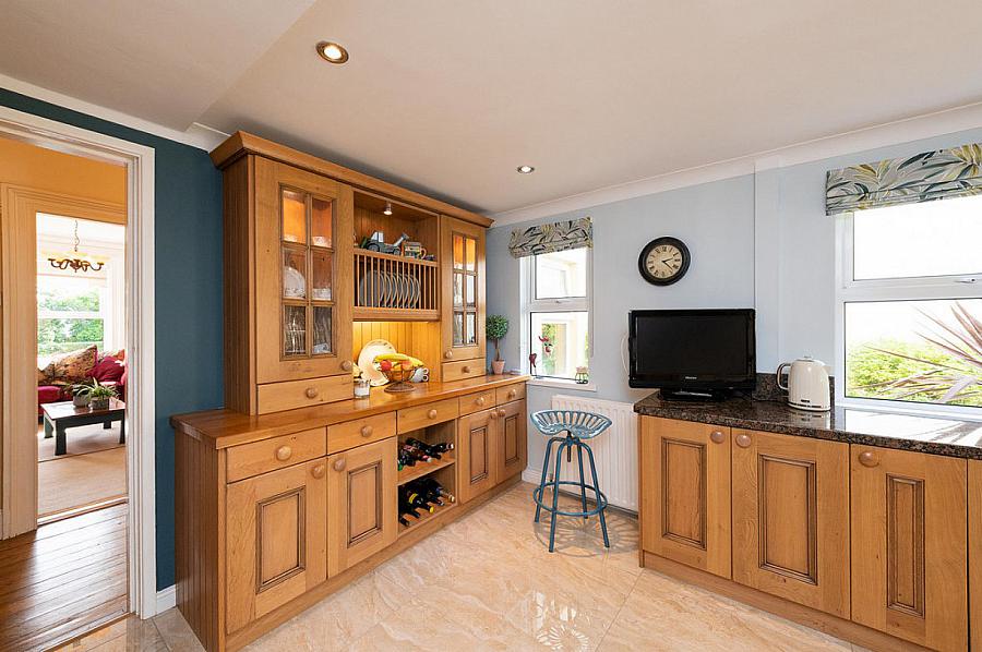 276 Upper Road