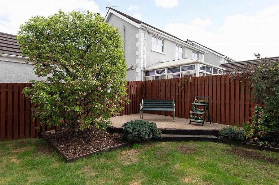 4 Gateside Manor