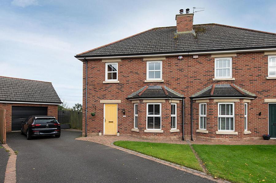 14 Farm Lodge Stables