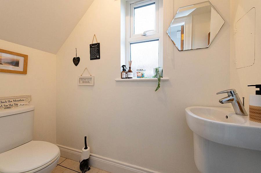 14 Farm Lodge Stables