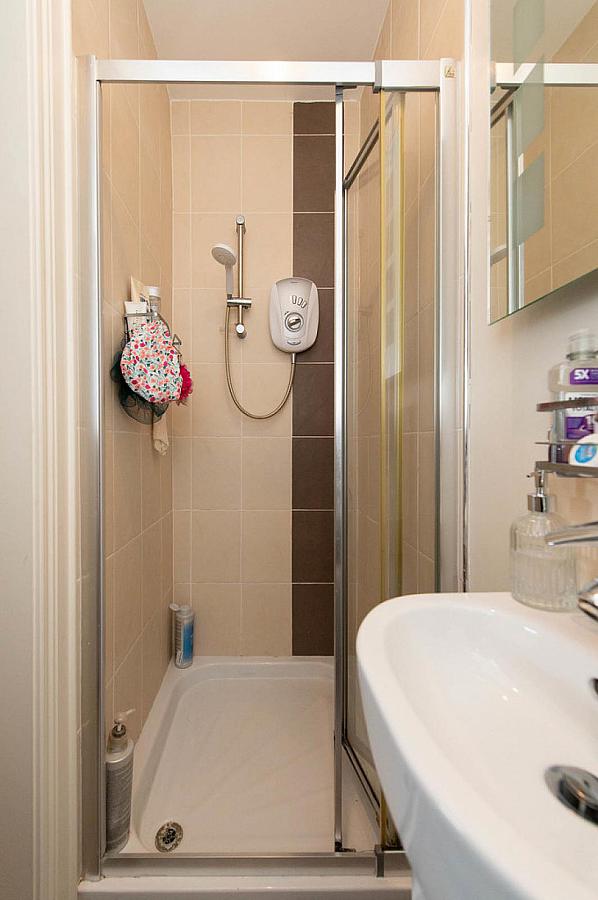 14 Farm Lodge Stables