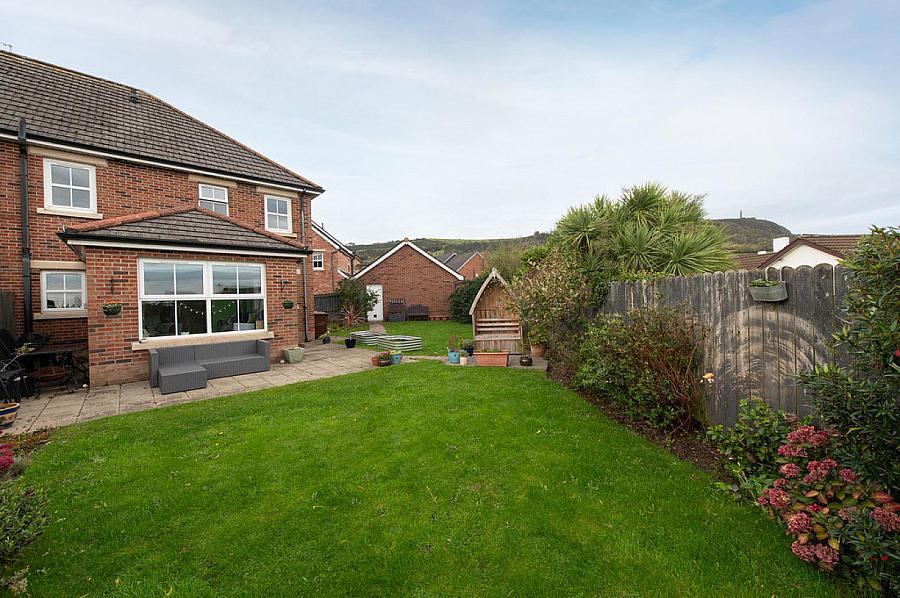 14 Farm Lodge Stables