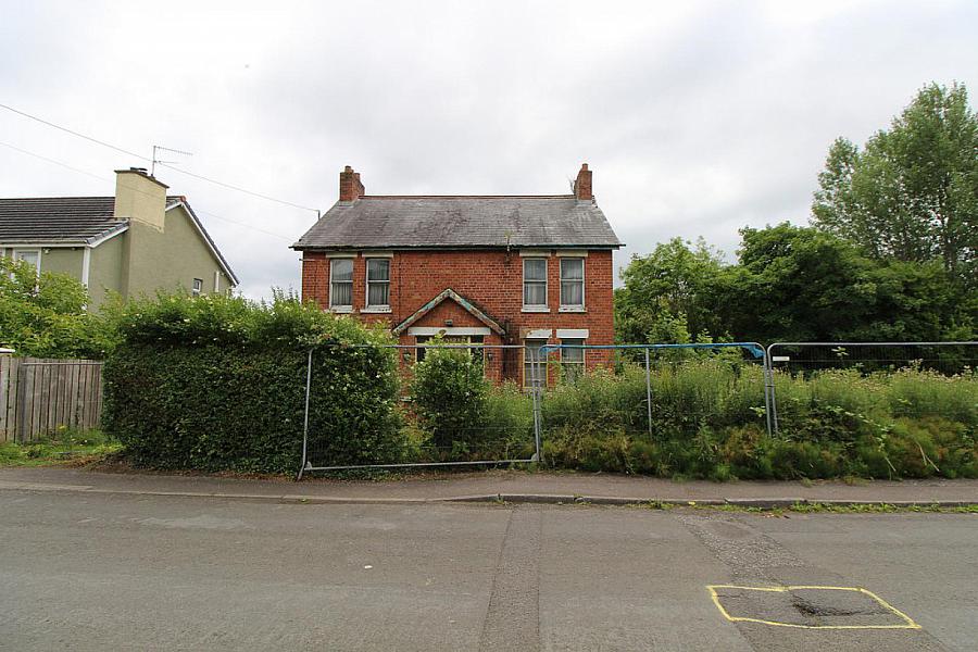 2 Mullaghmore Park