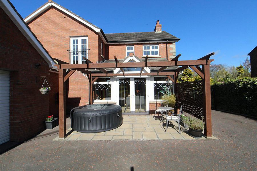 10 Millbank Road