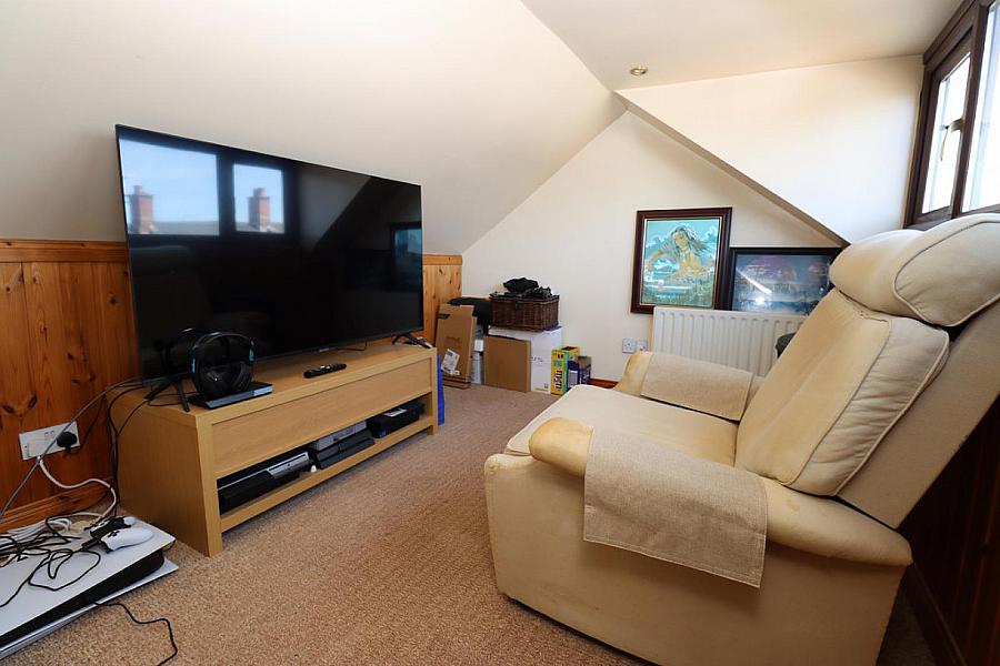 72 Ladbrook Drive