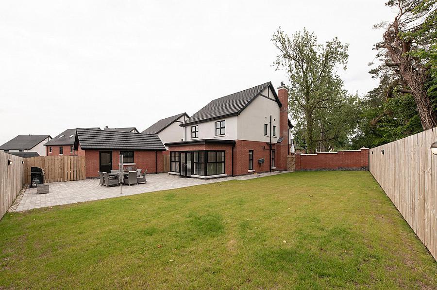 10 Oakfield Park Drive