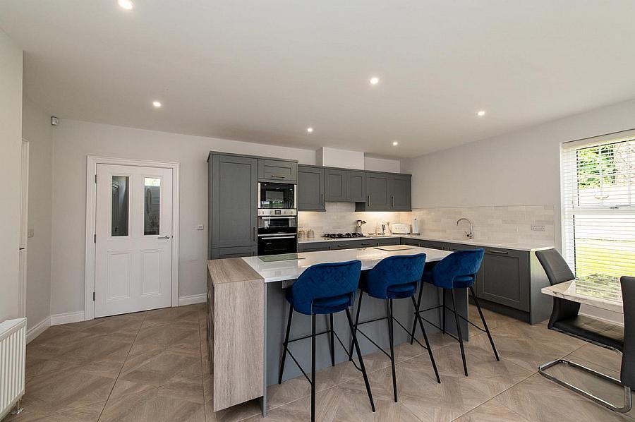 10 Oakfield Park Drive