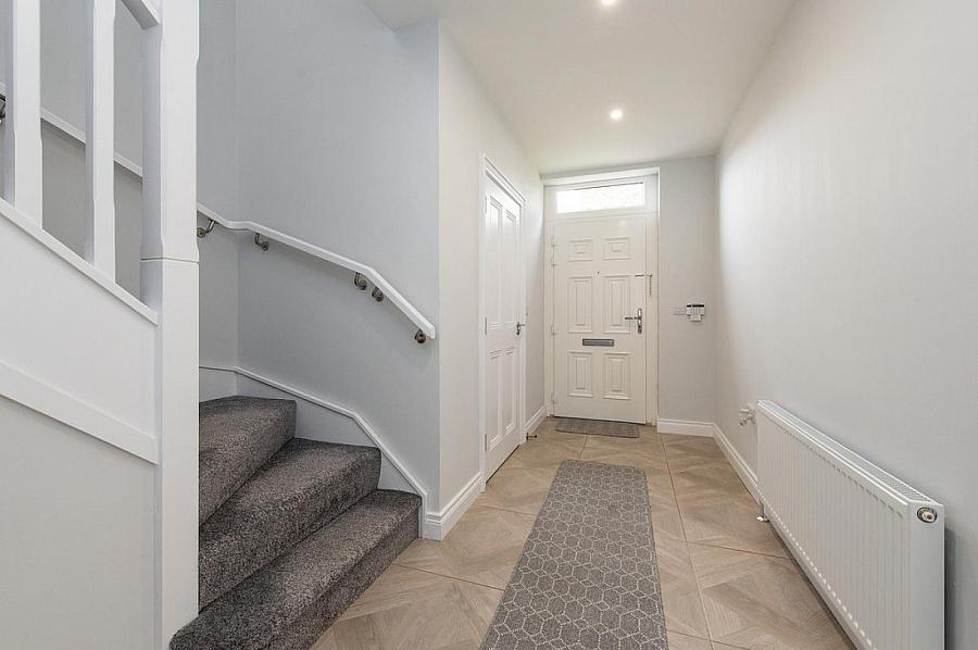 10 Oakfield Park Drive