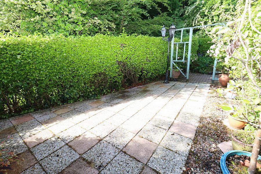 12 Pineview Park