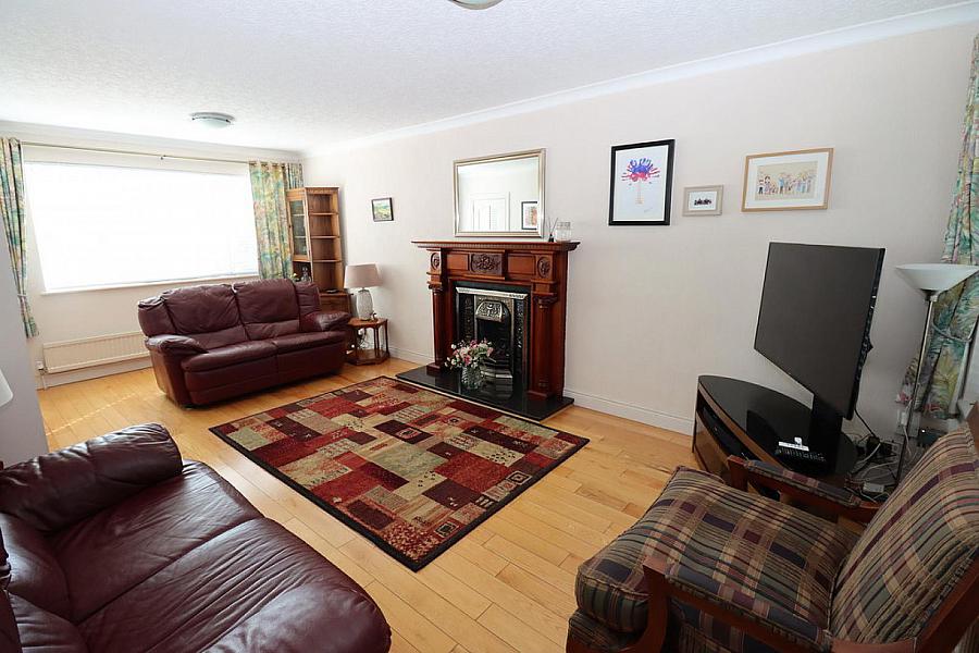 12 Pineview Park
