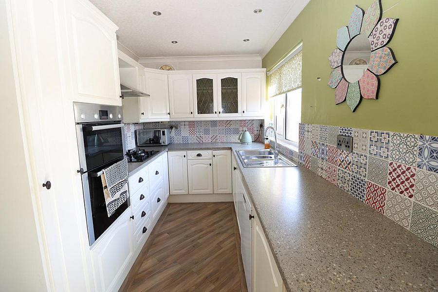 12 Pineview Park