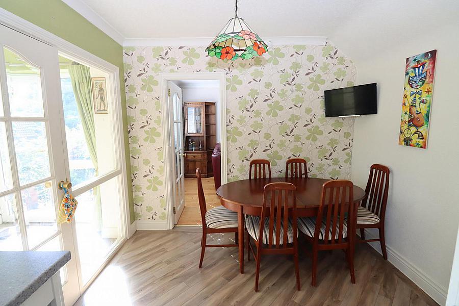 12 Pineview Park