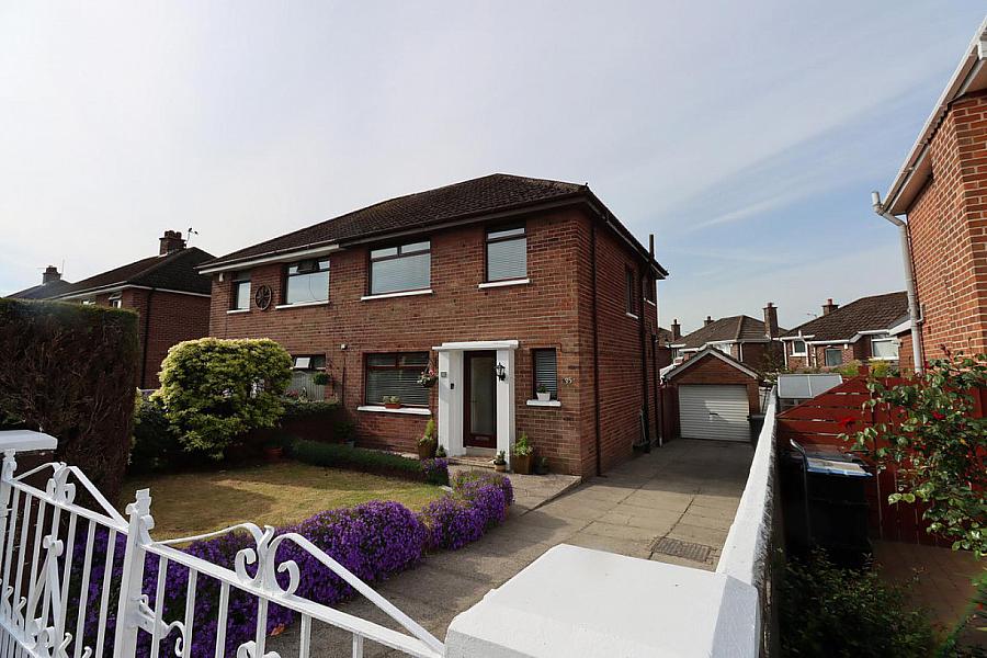 35 St Annes Crescent