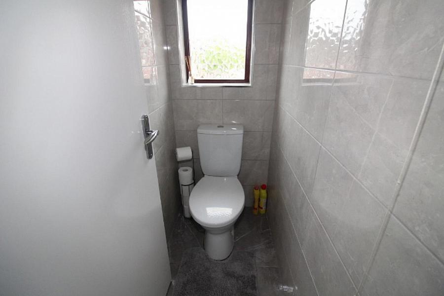35 St Annes Crescent