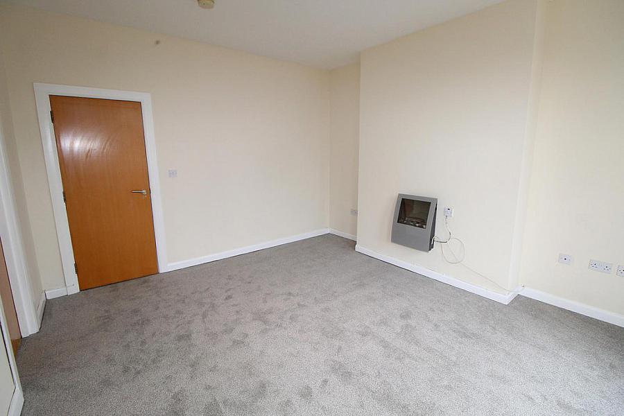 Flat 2 30, Kansas Avenue