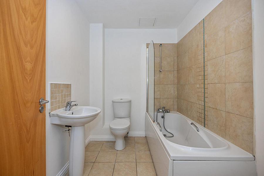 Apt 5 Northview