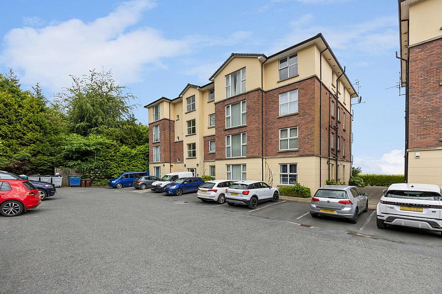 Apt 5 Northview