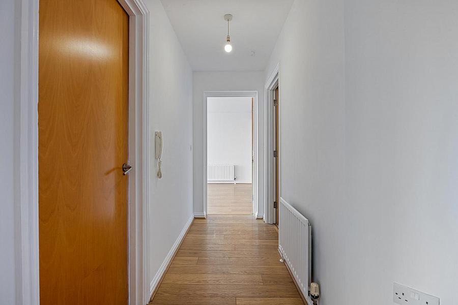 Apt 5 Northview