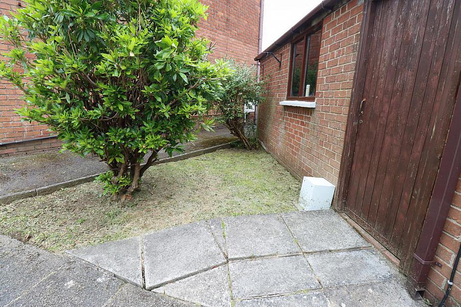 38 Glebecoole Avenue