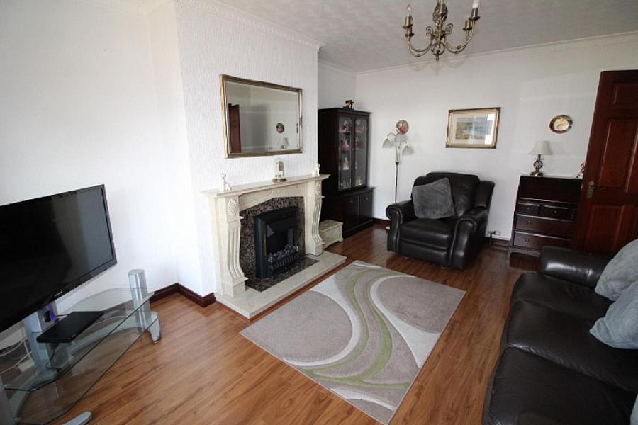 2 Oaklands Meadow