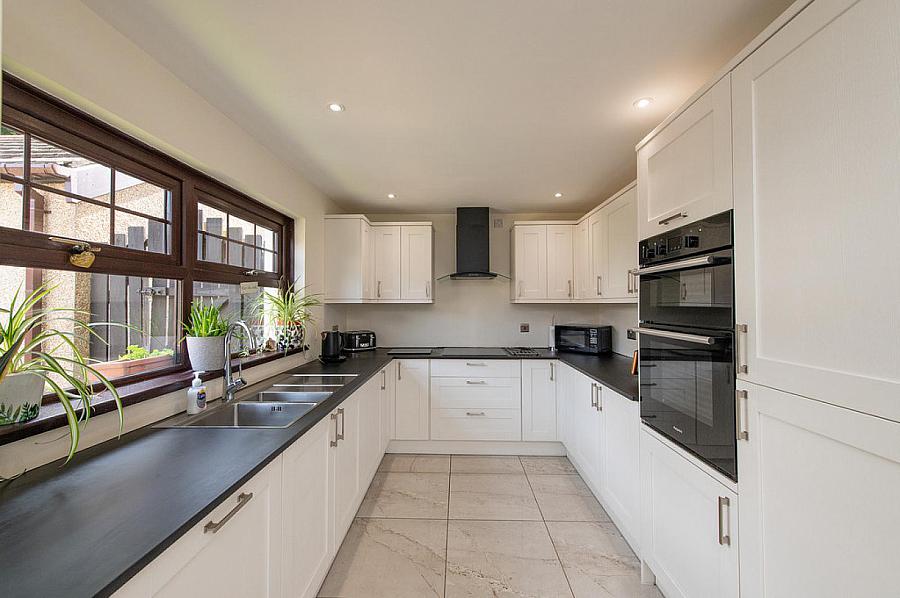 4 Elmwood Grove