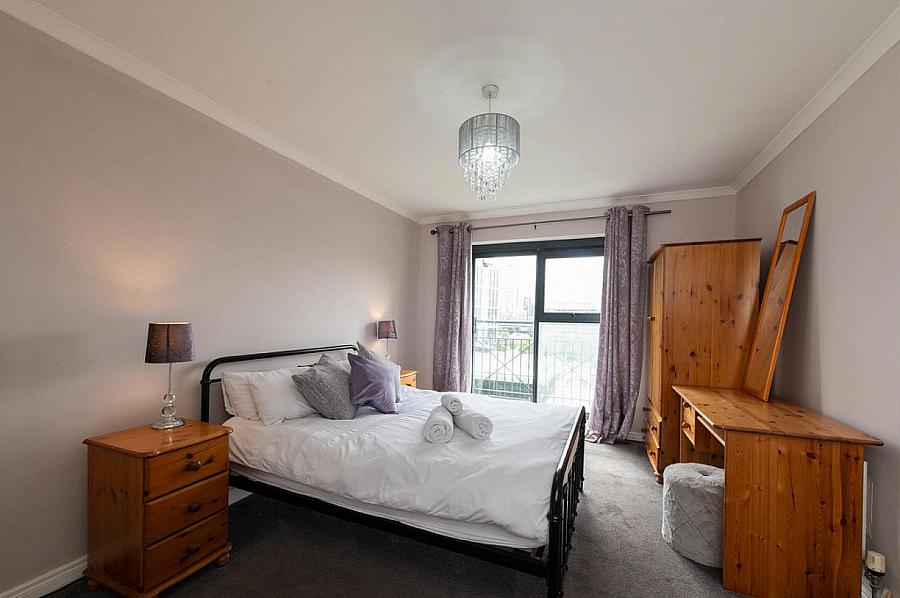 Apt 25 Clarendon Quay