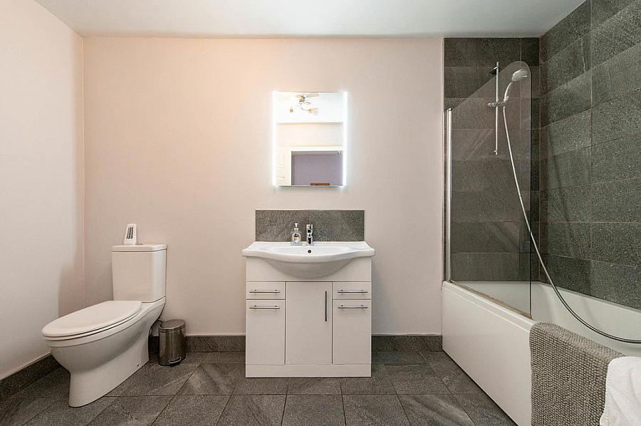 Apt 25 Clarendon Quay Apt 25 Clarendon Quay