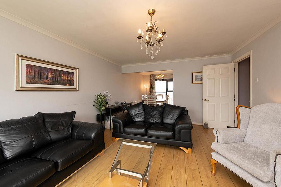 Apt 25 Clarendon Quay
