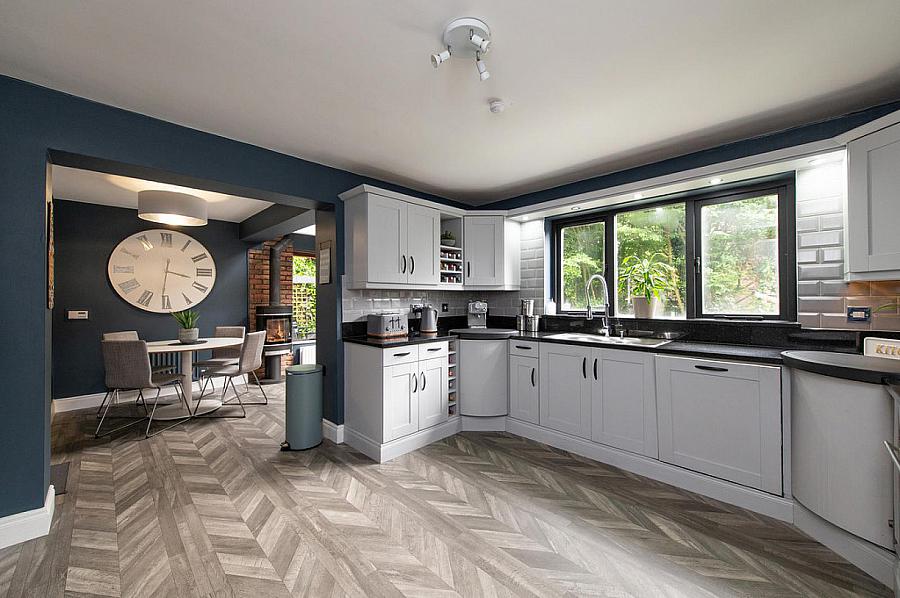 5 Oakwood