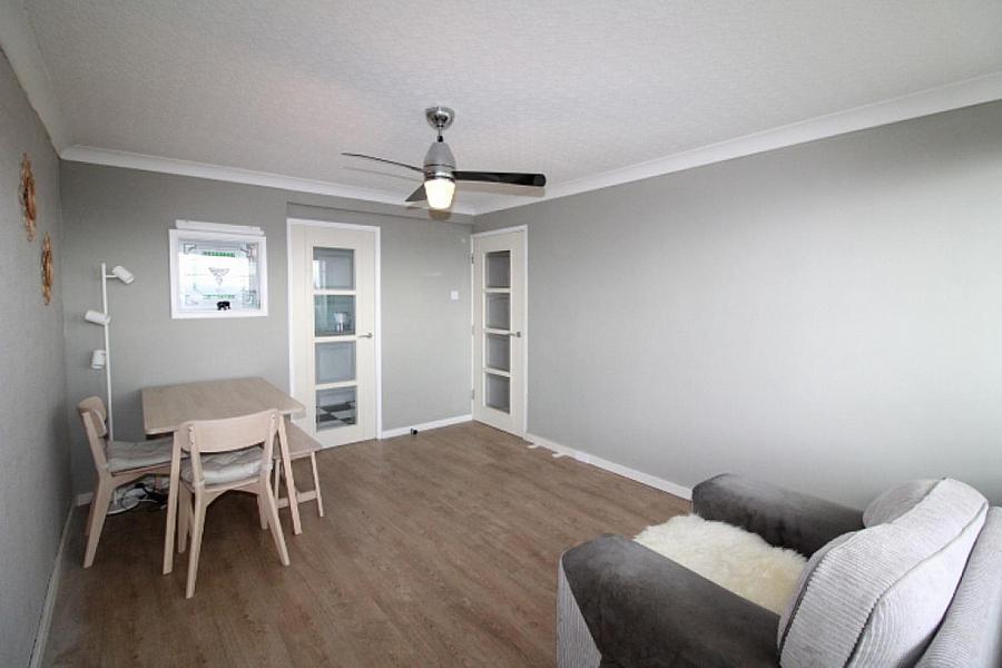 7d Beechwood House