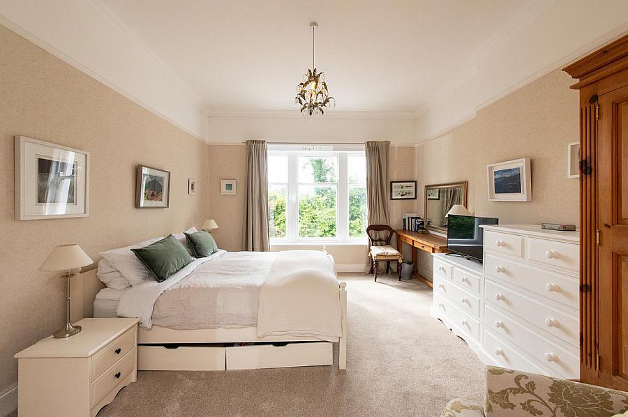 &quot;Latharna&quot;, 14 Lenamore Avenue